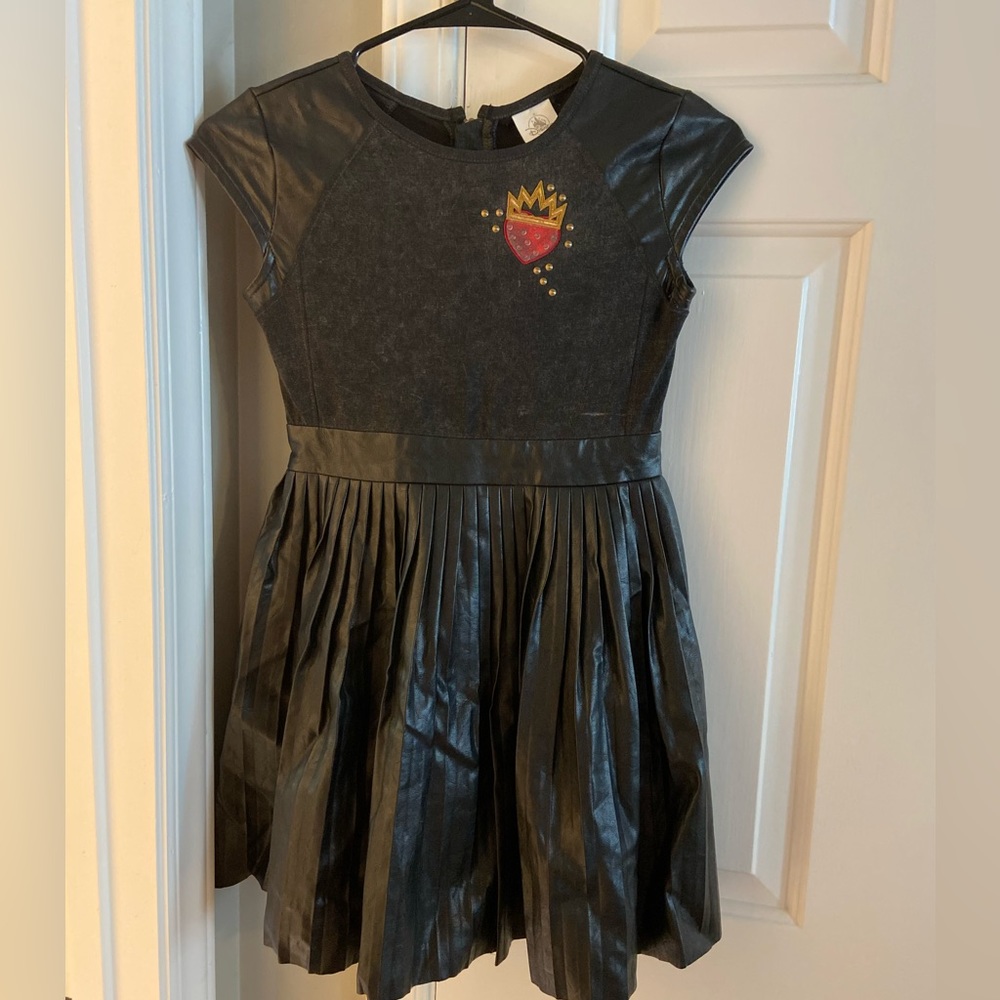 Girl’s Disney Evie Descendants Dress Size 7/8